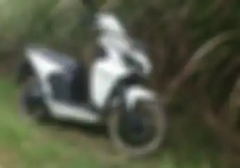 Gokil, Motor Listrik Gesits Dipakai Trabasan dan Angkut Rumput, Kuat Juga Nih Bro