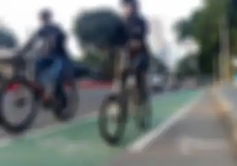 Pesepeda Masuk Jalur Umum Bisa Kena Tilang, Gimana Kalo Sebaliknya?