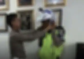 Polantas Pakai Helm yang Dipasangi Kamera, Pelanggar Langsung Terekam