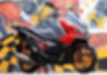 Modifikasi Honda PCX 150 Habis Rp 95 Juta, Pakai Cat Hologram