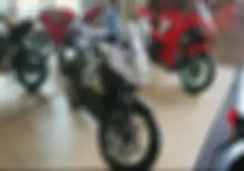 Wow, Harga Motor Baru Kawasaki Turun Jauh, Buruan Sikat Stok Terbatas