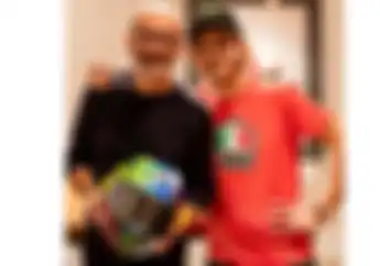 Arti Mendalam Helm Baru Valentino Rossi Buat MotoGP Qatar 2021