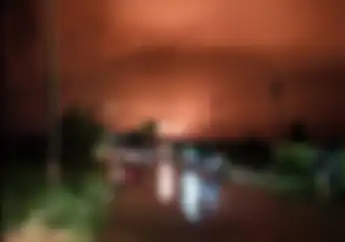Viral Video Kilang Minyak Pertamina Balongan Kebakaran, Warga Berhamburan
