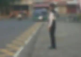 Street Manners: Banyak yang Gak Paham Fungsi Garis Zig-zag Kuning di Pinggir Jalan   