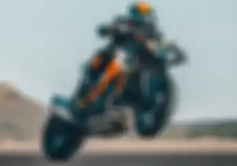 Ini Motor KTM Terkencang Buat Jalan Raya, Spek MotoGP Tanpa Fairing