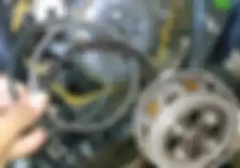Tanpa Sadar, 4 Kebiasaan Ini Bikin Kampas Kopling Motor Cepat Habis