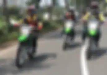 Kawasaki KLX 230 Kena Diskon Bulan April 2021, Langsung Main Tanah