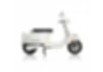 Wuih, Ada Motor Listrik Kloningan Vespa, Harga Tembus Segini!