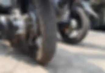 Ban Motor Belakang Selalu Lebih Besar Dibanding Depan, Ternyata Ini Alasannya