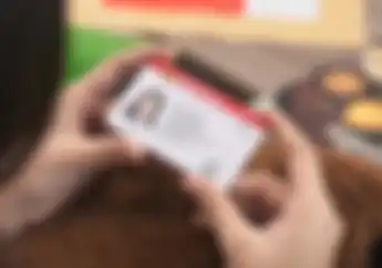 Pakai Foto SIM di HP Saat Diperiksa Polisi Karena Lupa Bawa Dompet, Boleh Atau Enggak Ya?