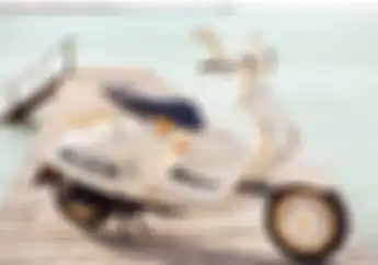 Jisoo Blackpink Pose Bareng Vespa 946 Christian Dior, Harganya Melongo