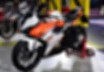 Motor Baru Saingan Ninja 250 Pakai Single Swing Arm, Harga Cuma Segini