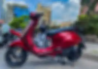 Bodi Merah Elegan Plus Aksesoris, Modifikasi Vespa Primavera Ini Tampil Atraktif