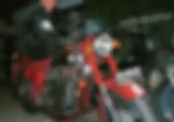 Motor Ki Manteb Punya Nopol Antik 'Pancen Oye', Pernah Ngobrol Bareng MOTOR Plus Semalaman