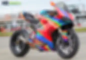 Penuh Warna, Modifikasi Ducati 899 Panigale Berkelir Ala Pelangi Namun Tetap Sporty
