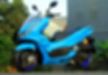 Honda PCX 160 Modifikasi Total, Pelek Forged Sampai Cat Hot Wheels