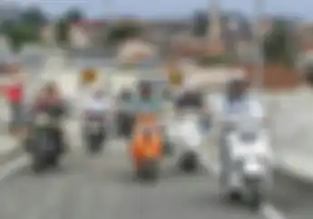Potret Wali Kota Bogor Bima Arya Naik Motor yang Fiturnya Lengkap Banget