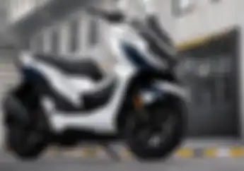 Meluncur Motor Matik Baru Pakai 4 Klep Pesaing Yamaha NMAX dan PCX 160