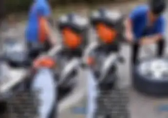 Viral Tambal Ban Keliling 24 Jam Pakai Motor, Solusi Buat Ban Bocor
