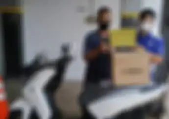 Wow Pria Ini Bawa Uang Koin Buat Tebus Yamaha Lexi Baru di Dealer, Satu Dealer Langsung Sibuk Menghitung Duit