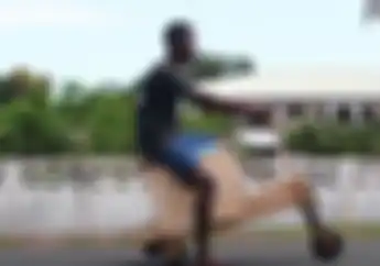 Motor Listrik Tenaga Matahari Buatan Seorang ABG Ini Bikin Kagum, Pakai Bodi Kayu!