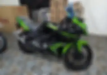 Dealer Ini Punya Kawasaki Ninja 150 RR 2014 Kondisi Baru Masih Kinyis-kinyis, Dijual Dengan Harga Segini