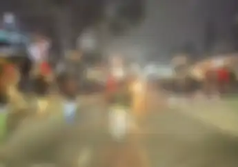 Lembang Mencekam, Video Warga Sweeping Bikers Yang Night Ride Sambil Bawa Balok