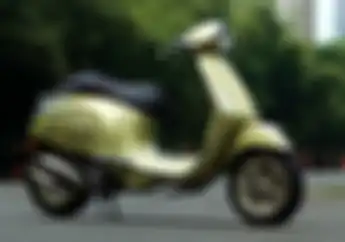 Modifikasi Vespa Primavera 75th Anniversary, Knalpotnya Bikin Melotot