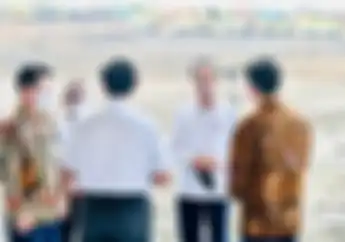 Presiden Jokowi Resmi Groundbreaking Pabrik Baterai Pertama di Indonesia