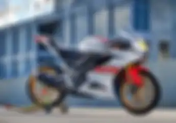 Cakep, Adik Yamaha R15 Dapat Livery 60th Anniversary, Harga Bikin Penasaran