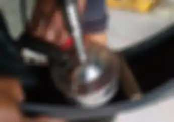 Ciri Tukang Tambal Ban yang Hasil Tambalannya Lebih Aman untuk Ban Tubeless