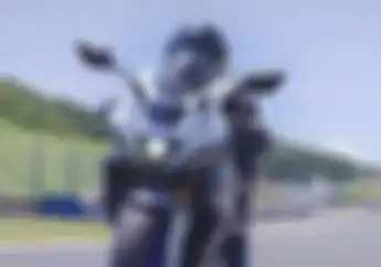Motor Baru Yamaha R15M Meluncur, Desain dan Fitur Bikin Honda CBR150R Minder