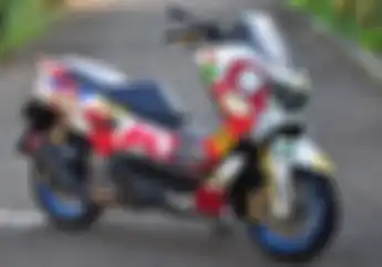 Modifikasi Yamaha NMAX Pakai Pelek Honda Vario, Banyak Manfaatnya