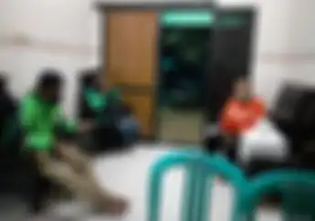 Driver Ojol Geruduk Panti Asuhan Tengah Malam, Sedekahkan Hasil Orderan Fiktif
