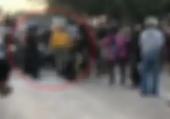 Viral Video Motor Balap Liar Ditendang Pria Berhelm Malah Dikeroyok, Polisi Langsung Buru Pelaku
