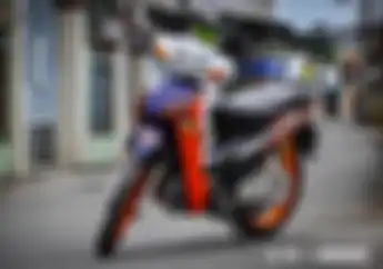 Modifikasi Honda Supra Fit Tampil Kece Pakai Livery balap Plus Aksesoris Mewah