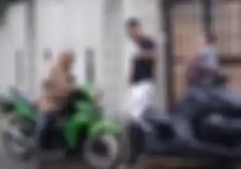 Segini Harga Motor Baim Wong dan Kakek Suhud, Seperti Langit dan Bumi Beda 500 Juta Rupiah Lebih Loh