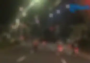Viral, Video Polisi Kejar Pelaku Balap Liar, Penonton Dan Pembalap Kocar-Kacir