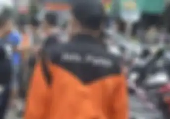 Jangan Sampai Salah, Begini Cara Bedain Tukang Parkir Resmi dan Tukang Parkir Liar