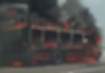 Geger, Truk Angkut Motor Terbakar, Telan Kerugian Ratusan Juta Rupiah