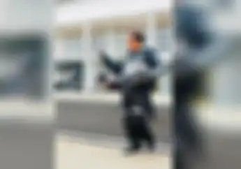 Wuih Outfit Presiden Jokowi Saat Jajal Sirkuit Mandalika Jadi Sorotan, Segini Harganya