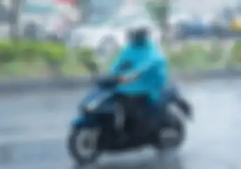 Modal Rp 5 Ribu Bikin Kaca Helm Efek Daun Talas Air Hujan Gak Nempel Visor