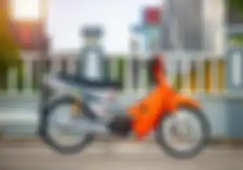Modifikasi Honda Supra 'Bapak', Jadi Muda Lagi Berkat Warna Kece dan Part Berkelas