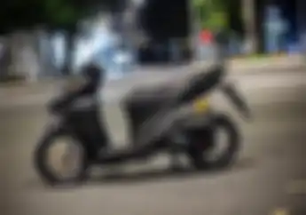 Modifikasi Honda Vario 150, Bodi Penuh Carbon, Pelek Jari-Jari Bikin Beda
