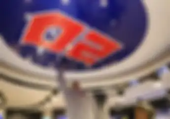 Sakau Gak Balapan, Juara Dunia MotoGP 2021 Sampai Sempet-sempetnya Tanda Tangan Atap