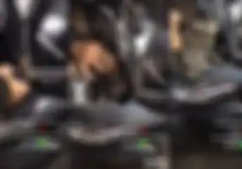 Mendadak Suara Kucing Keluar Dari Motor Berkali-kali, Seorang Cewek Nangis ke Bengkel