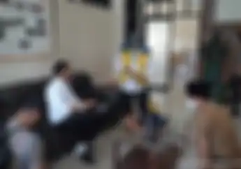 Video Presiden Jokowi Ngajak Menteri Basuki Beli Sepatu Buat Motoran