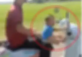 Viral, Video Bayi Kendarai Motor Di Jalan Raya, Sang Boncenger Bikin Geram Netizen