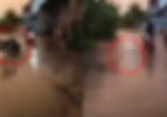 Viral, Video Motor Hilang Misterius Saat Terobos Jalan Yang Tergenang Air
