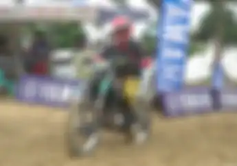 Biker Yamaha WR 155 R Jajal Jalur Offroad di Jelitik Bangka, Trabasan Sambil Beramal